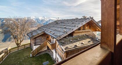 Appartement 'Schnatzhof Schwalbennest' avec vue sur les montagnes, terrasse partagée et Wi-Fi