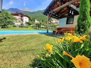 Pool - Farmhouse 'Fröhlichhof Apfelblüte' with Mountain View, Shared Pool and Wi-Fi (Algund)