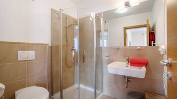 Shower, towels