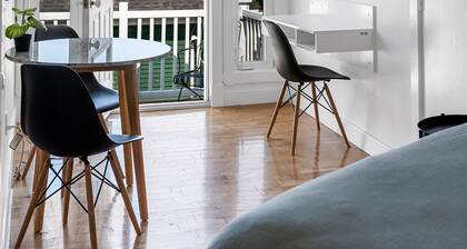 Studio 8~ Modern Loft w/ private balcony