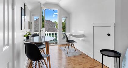 Studio 8~ Modern Loft w/ private balcony