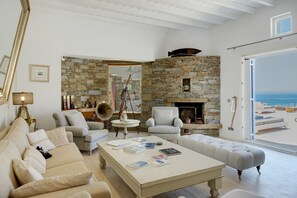 TV - Villa 'Blueros Luxury' with Sea View, Wi-Fi and Air Conditioning (Syros)