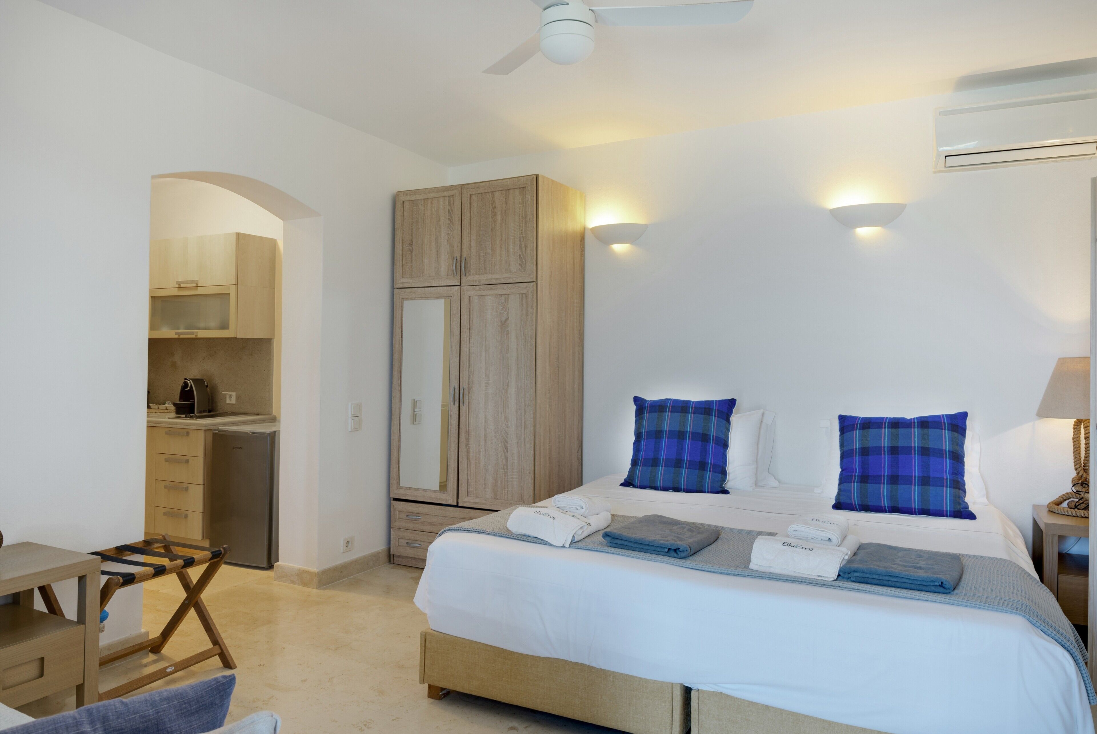 1 camera, Wi-Fi gratuito, lenzuola