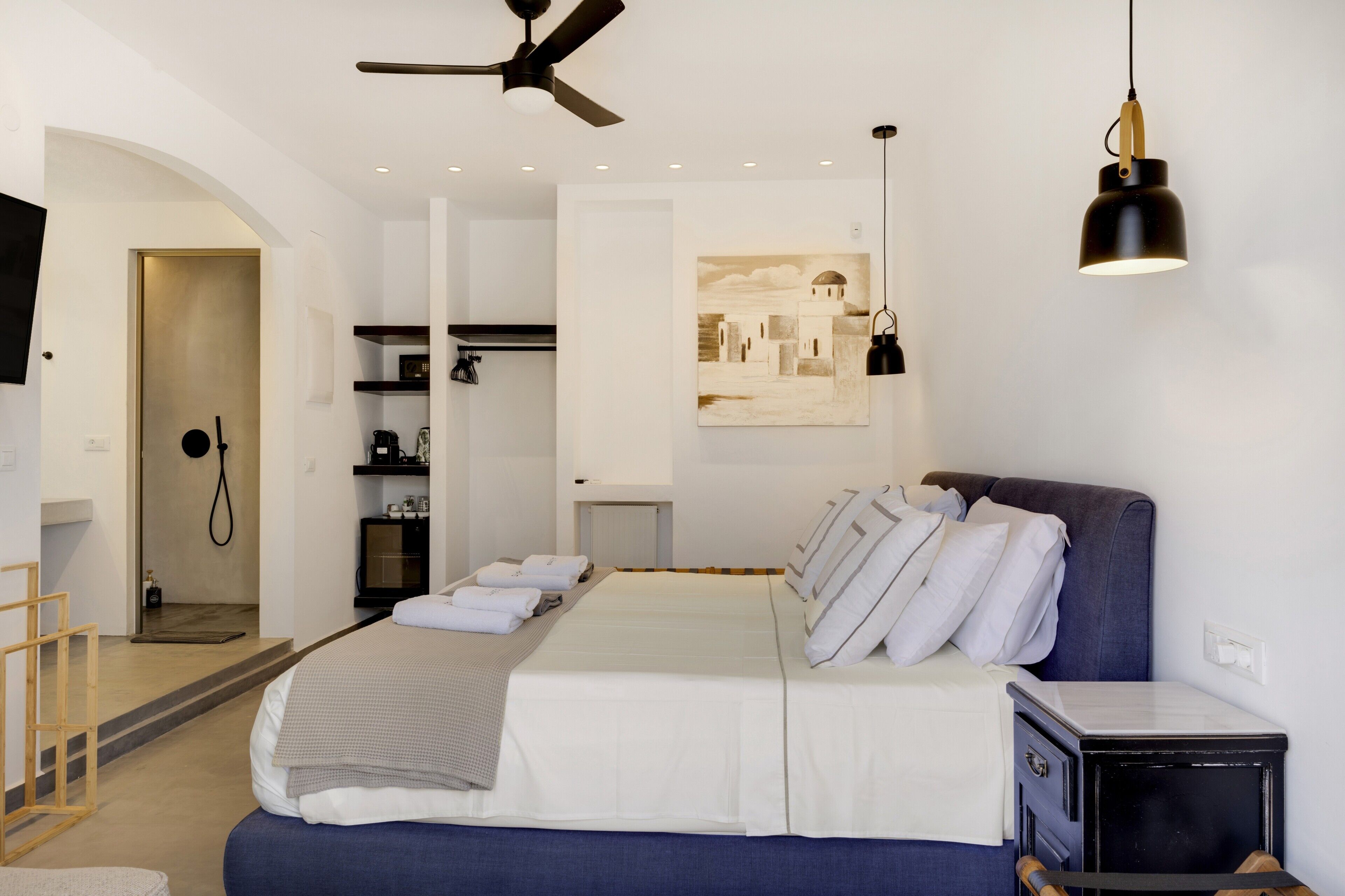 1 chambre, fer et planche à repasser, Wi-Fi gratuit, draps fournis