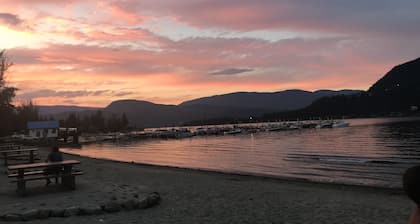 SHUSWAP GOLF AND LAKE ESCAPE