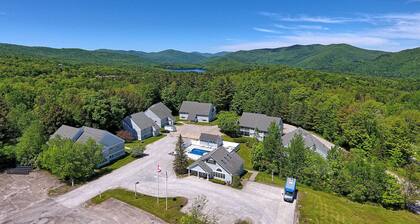 The Suites: Next Door - Studio at Killington Resort on the Bus Route. Discounted Ski Rentals. 531