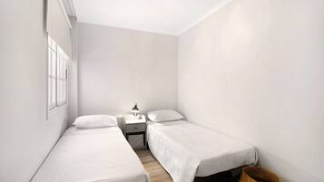 2 dormitoris, planxa i posts de planxar, wifi gratuïta i roba de llit