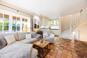 Imagen sin descripción, 2 de 27, botón