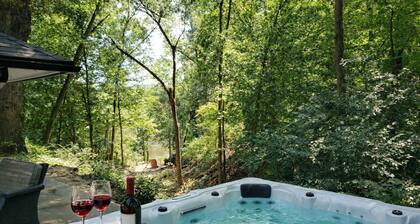 Winter Retreat: Hot Tub, Fire Place 5 Beds Near ND