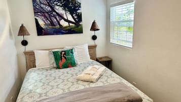 1 bedroom, desk, iron/ironing board, WiFi