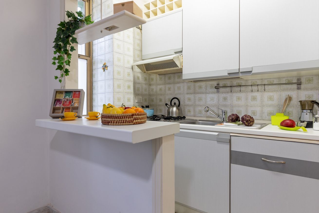 ثلاجة، فرن، موقد طهي مسطح، غسالة أطباق