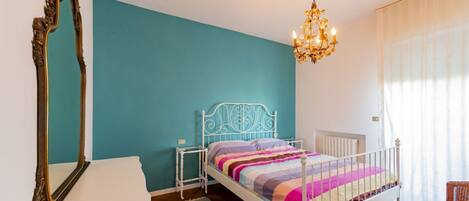 3 bedrooms, iron/ironing board