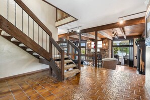 Interior - Table Rock Lake Access, Pvt Outdoor Pool, Pvt Hot Tub, $400 of Daily Tickets, Panoramic Views (Lampe)