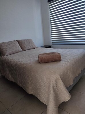 City House | 3 bedrooms, desk, iron/ironing board, free WiFi