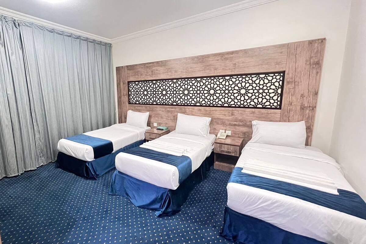 Basic Triple Room, 3 Single Beds, Non Smoking, Private Bathroom