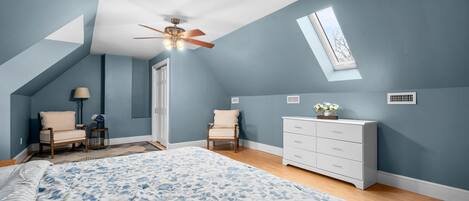 3 habitaciones, escritorio, tabla de planchar con plancha y wifi gratis