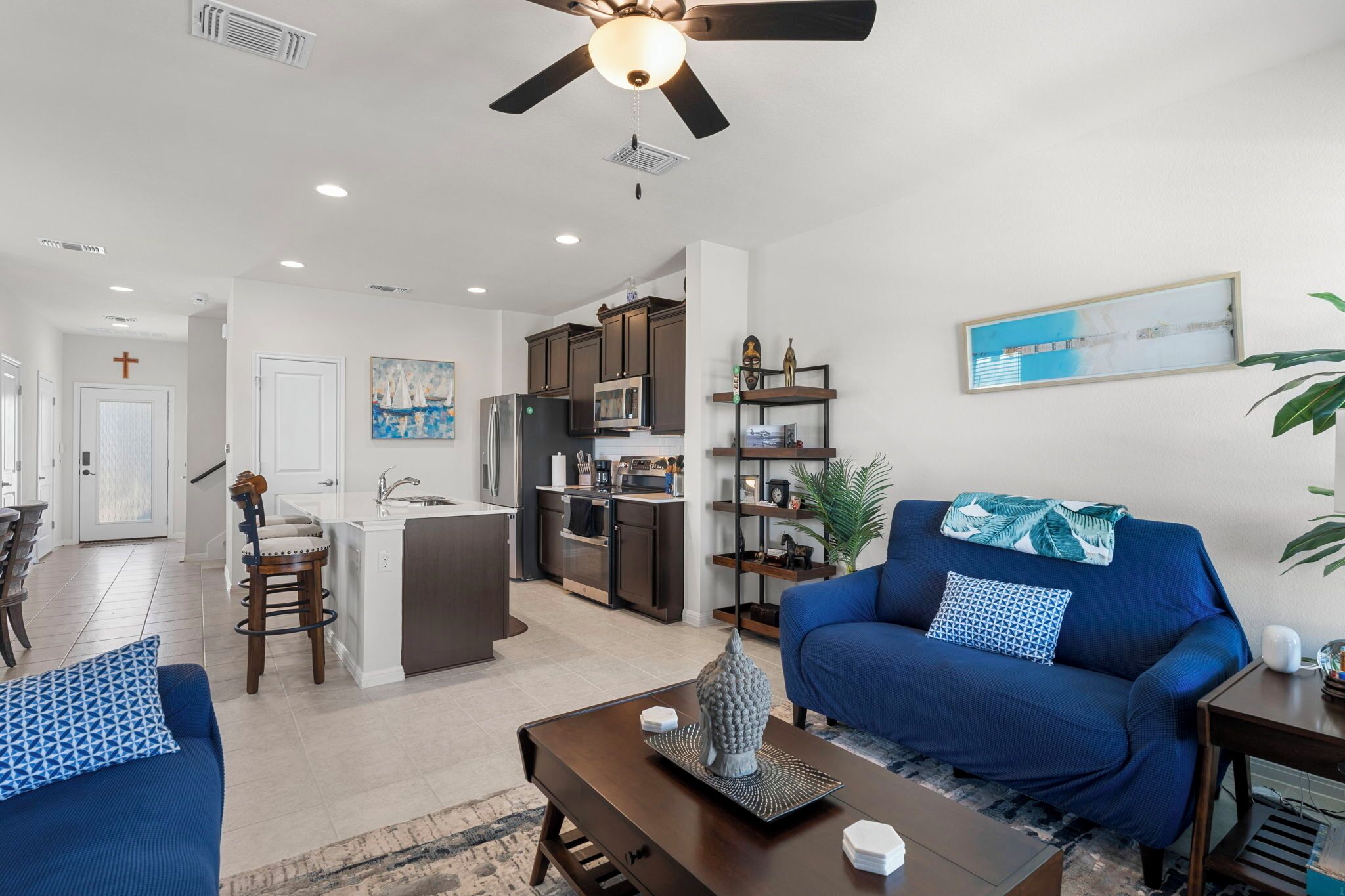 Amenities of Austin minutes from Austin Bergstrom!