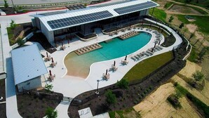 Exterior - Amenities of Austin minutes from Austin Bergstrom! (Manor)