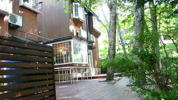 Premier House, Multiple Bedrooms, Non Smoking, Mountain View | Balcony