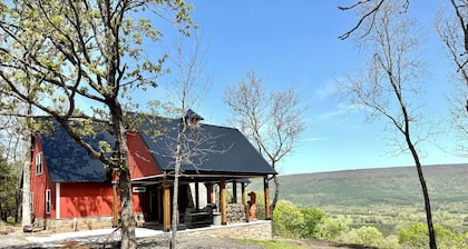Secluded Chickalah Mt. retreat overlooking beautiful Harkey Valley!