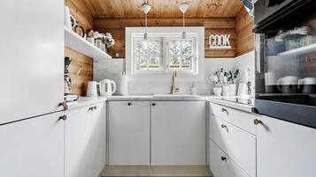 Geladeira, fogão, cooktop, lava-louças