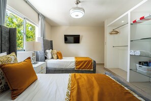 2 makuuhuonetta, silitysrauta/-lauta, ilmainen Wi-Fi, vuodevaatteet