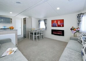 TV - 3 bedroom accommodation in Slaley, Hexham (Slaley, Hexham)