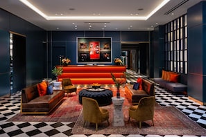 Lobby - 1-Bedroom Suite at a 4⭐️ Hotel (Nashville)