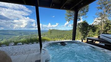 Bain à remous extérieur