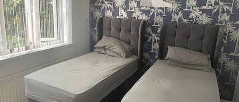 4 chambres, fer et planche Ă repasser, Wi-Fi, literie fournie