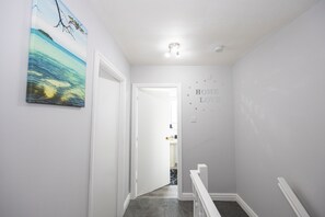 Interior - Captivating 2-Bed House in Blackburn (Blackburn)