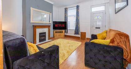 Captivating 2-Bed House in Blackburn