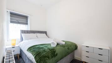 3 bedrooms, WiFi, bed sheets