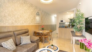 Unclassified image, 2 of 47, button - Marbella Centre, lovely apartment, 2bdm. (Marbella Centre)