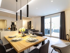 تناول الطعام