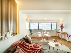 TV - Marbella Beach Front Suite Apartment (Marbella Centre)