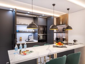 Frigorifero, microonde, forno, lavastoviglie