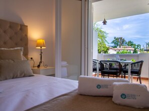 2 bedrooms, iron/ironing board, WiFi, bed sheets - Banus Playa Rocio Beach Access Complex (Puerto Banús)