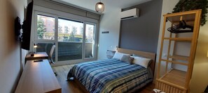 1 quarto, escrivaninha, ferros/tábuas de passar roupa, Wi-Fi