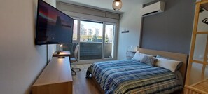 1 bedroom, desk, iron/ironing board, WiFi - Studio Europa 30 With Airco (San Sebastian De Los Reyes)