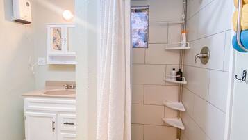 Shower, towels, soap, shampoo