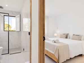 4 sovrum, strykjärn/strykbräda, internet och sängkläder