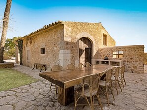 Outdoor dining - Casal Santa Maria (Santa María del Camí)