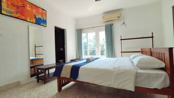 5 makuuhuonetta, työpöytä, silitysrauta/-lauta, ilmainen Wi-Fi