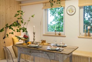 Unclassified image, 5 of 14, button