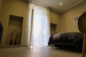 2 bedrooms, iron/ironing board, WiFi, bed sheets - At Nino's house, in the heart of Monopoli, apartment sleeps 4  (Monopoli)