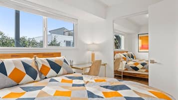 3 chambres, bureau, Wi-Fi, draps fournis