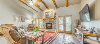 Near Hiking Trails: Spacious Cloudcroft Retreat!
