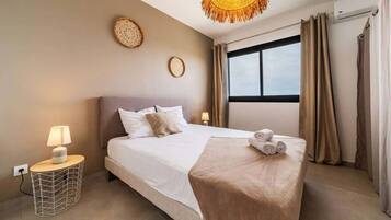 3 chambres, fer et planche à repasser, Wi-Fi gratuit, draps fournis