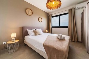 3 chambres, fer et planche à repasser, Wi-Fi gratuit, draps fournis